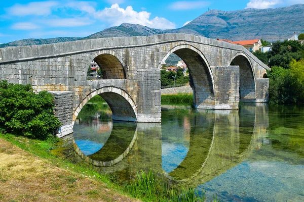 Il Ponte Arslanagico . — Foto Stock