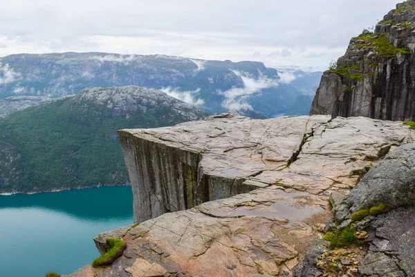 Prekestolen or Pulpit Rock. — 图库照片