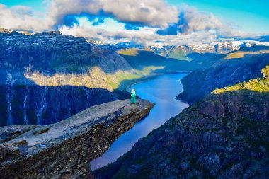 Trolltunga 'daki Kız, Notway.