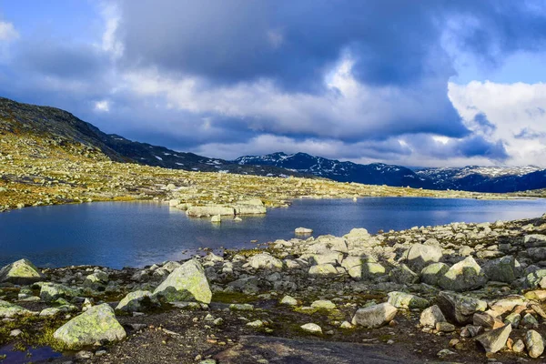 Norveç, Trolltunga 'ya Seyahat. — Stok fotoğraf