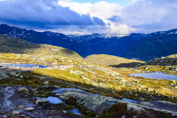 Ταξίδι στην Trolltunga, Νορβηγία. — Φωτογραφία Αρχείου