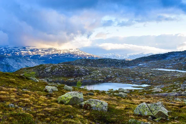 Ταξίδι στην Trolltunga, Νορβηγία. — Φωτογραφία Αρχείου