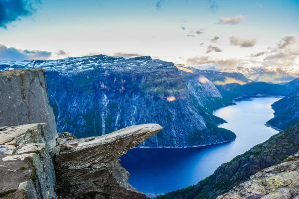 De Tolltunga zonder mensen. Noorwegen. — Stockfoto