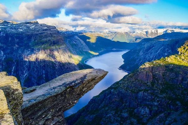 De Tolltunga zonder mensen. Noorwegen. — Stockfoto