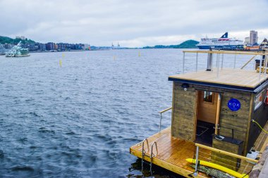 Oslofjord 'daki saunada. Norveç.