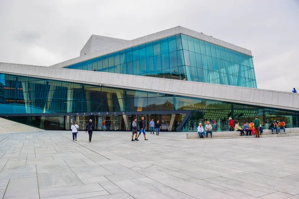 Moderní opera Oslo v Norsku. — Stock fotografie