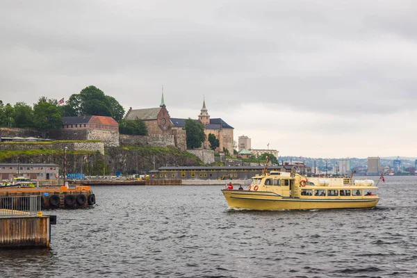 Замок и крепость Акерсхус в Осло . — стоковое фото