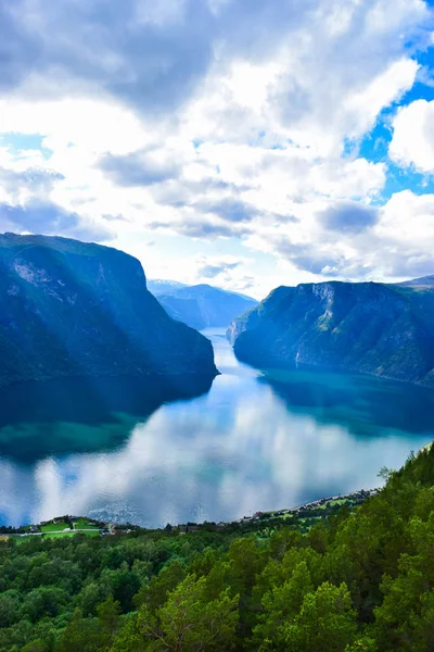 Ландшафт Aurlandsfjord в Норвегії. — стокове фото