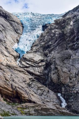 Norveç 'teki Briksdalsbreen Buzulu.
