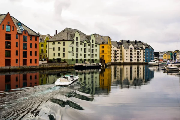 Alesund Norveç Jyne 2019 Norveç Batısındaki Atlas Okyanusu Nun Yedi — Stok fotoğraf