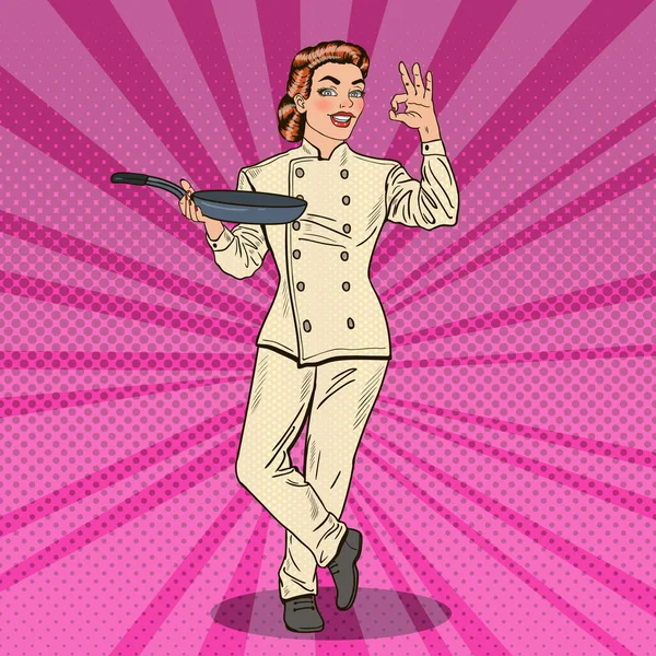 Pop Art Chef Mulher sorridente em uniforme com Pan Mostrando OK Signo de Mão. Ilustração vetorial — Vetor de Stock