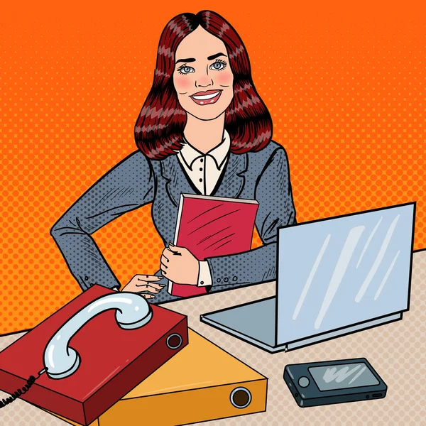 Pop Art Donna d'affari di successo al lavoro in ufficio con il computer portatile. Illustrazione vettoriale — Vettoriale Stock