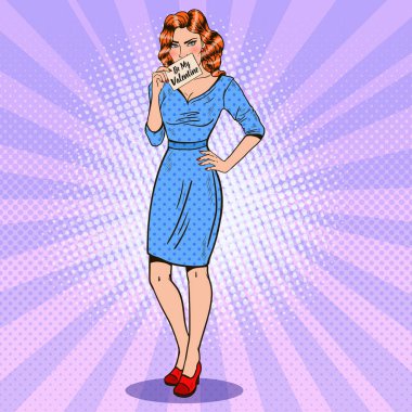 Pop Art güzel kadın Holding kart benim sevgilim ol. Vektör çizim