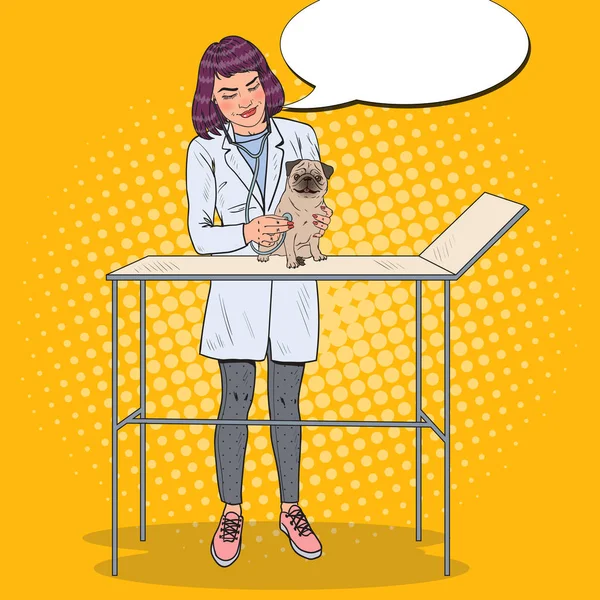 Mujer veterinaria examinando a Pug Dog. Cuidado de mascotas. Ilustración del vector Pop Art — Vector de stock