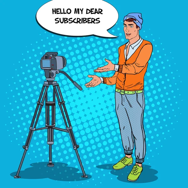 Stylish Man Blogger Recording Video Vlog (en inglés). Ilustración del vector Pop Art — Vector de stock