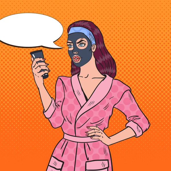 Pop Art hübsche Frau in Gesichtskosmetik schwarze Maske. Hautpflege und Schönheit. Vektorillustration — Stockvektor