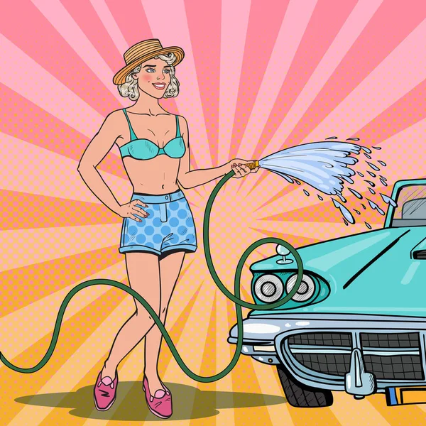 Pop Art Jeune jolie femme lavage voiture classique avec tuyau. Illustration vectorielle — Image vectorielle