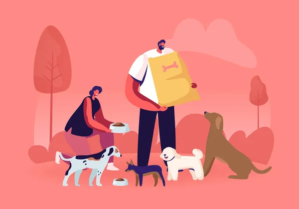 Přátelské mužské a ženské dobrovolnické postavy Krmení psů v útulku nebo libra zvířat. Žena dává jídlo bezdomovcům — Stockový vektor