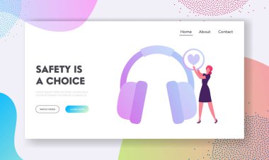 Hse Web sitesi İniş Sayfası. Kadın Kalp Tutan İkon Fabrika 'da İşçi Kulaklığı için Dev Kulaklık' ın yanında duruyor. Sağlık Güvenliği Web Sayfası Afişi. Çizgi film Düz Vektör İllüstrasyonu