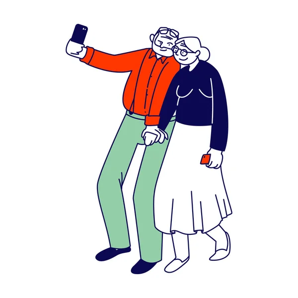 Senior People and Smart Devices Concept. Verouderd koppel Selfie maken op witte achtergrond. Oudere man en vrouw veel plezier samen fotograferen op mobiele telefoon cartoon platte vector illustratie, lijn kunst — Stockvector