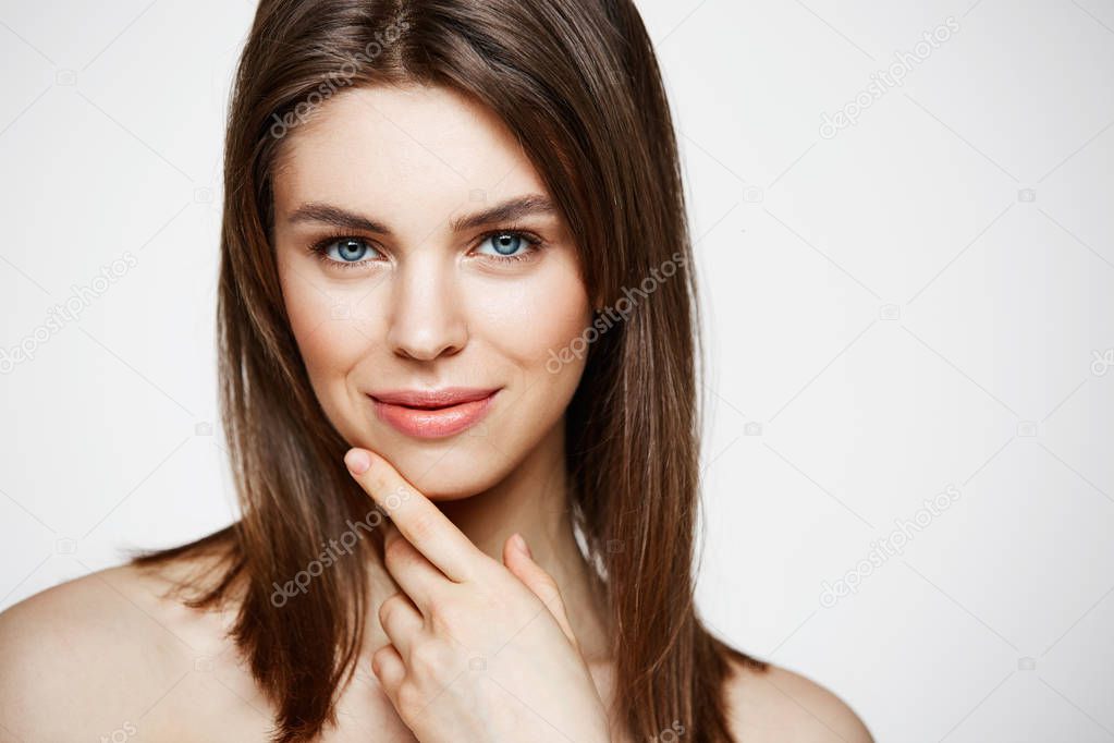 Nackte junge schöne Mädchen mit natürlichen Make up Nackte junge schöne Mädchen mit natürlichen Make up