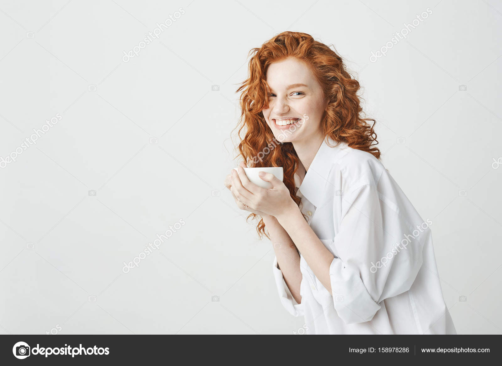 rusovláska dívka kočička