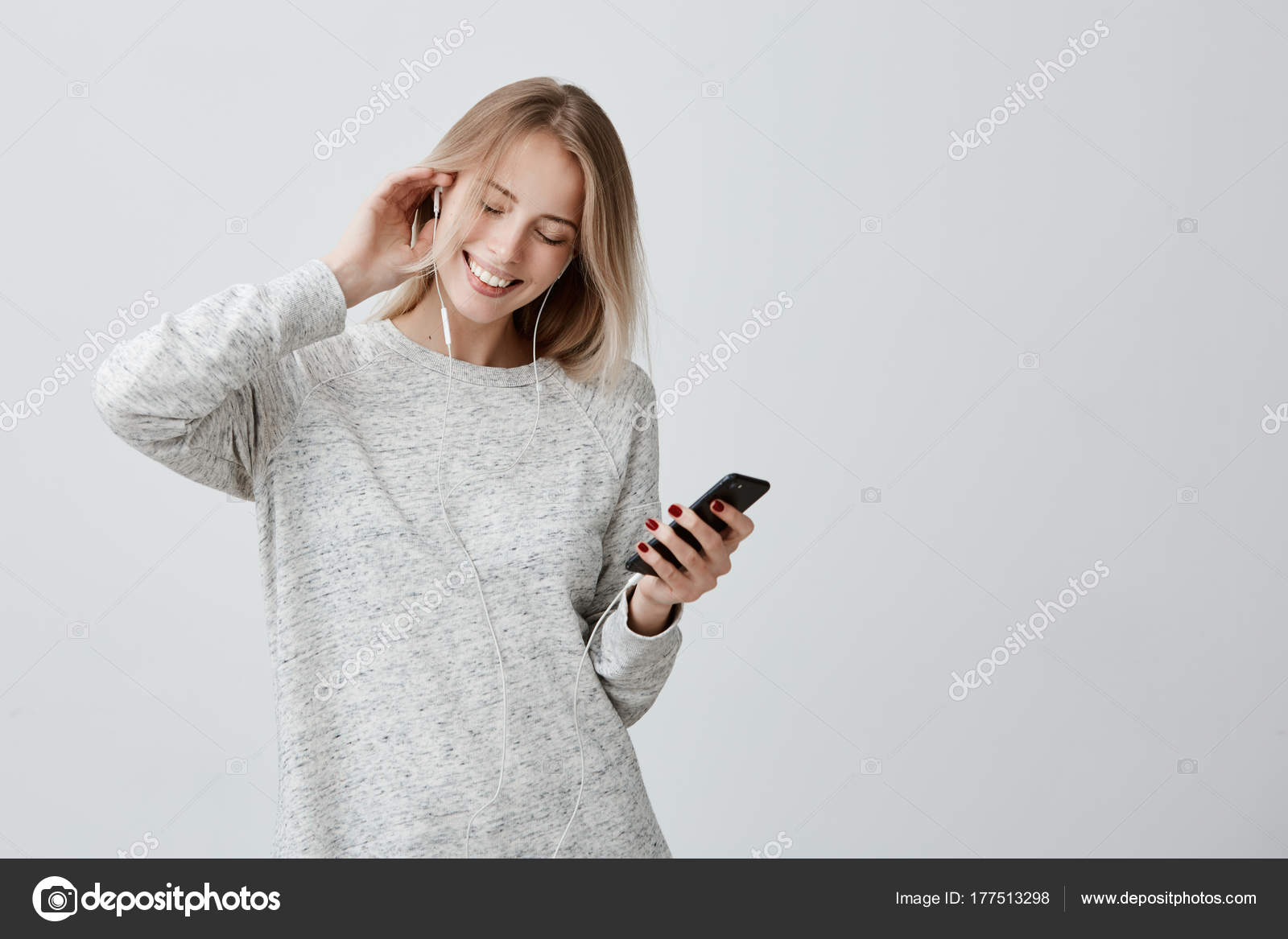 Music Happiness And Technology Concept Lovely Teenage Girl Has
