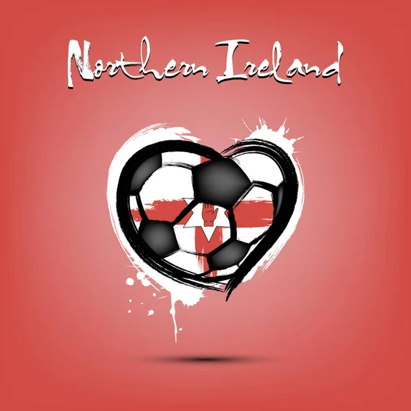 Fotboll formad som ett hjärta i färgen på Nordirland flagga — Stock vektor