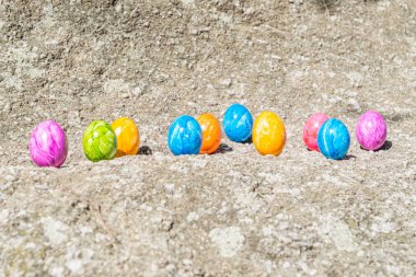 Paskalya yortusu yumurta üzerine bir stone