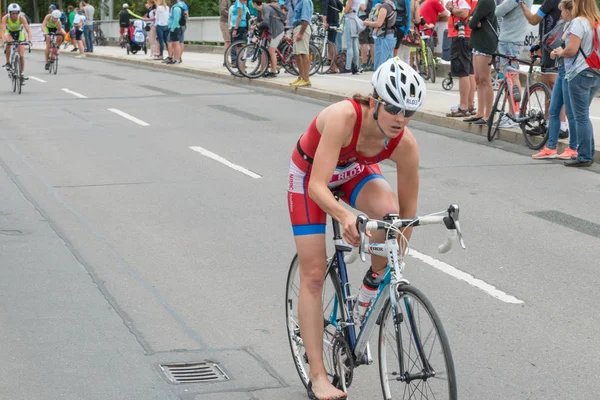 Regensburg, Bavyera, Almanya, 06 Ağustos 2017 28 Regensburg triatlon 2017, motor yarış yarış pisti üzerinde
