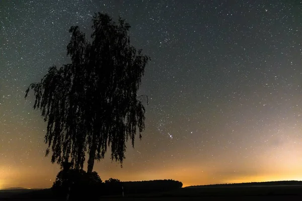 Céu estrelado com forma leitosa no verão, Baviera, Alemanha — Fotografia de Stock