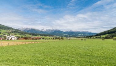 Panorama görünüm Vadisi ve dağlar Lungau, Avusturya