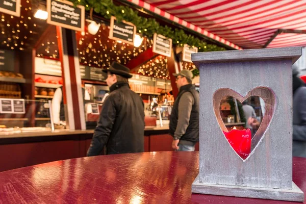 雷根斯堡 巴伐利亚 2017年11月27日 心形灯笼在圣诞节市场在雷根斯堡 — 图库照片