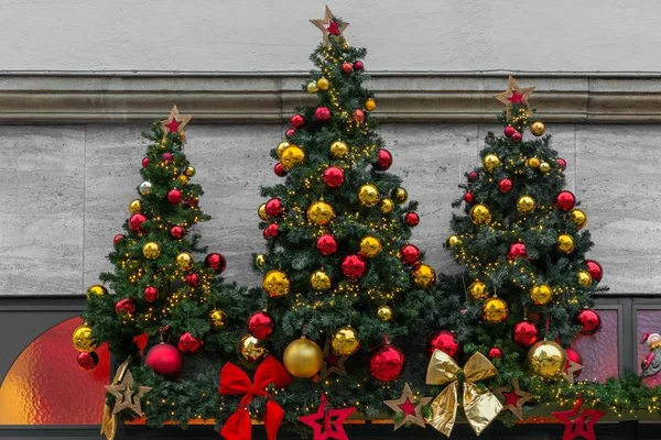 圣诞节装饰圣诞树 — 图库照片