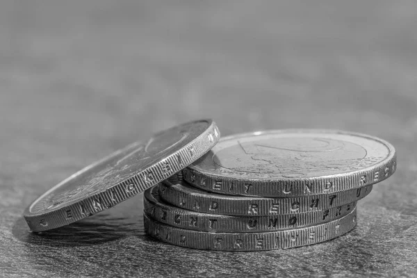 Gestapelte Euromünzen Mit Den Deutschen Wörtern Einheit Und Recht Und — Stockfoto