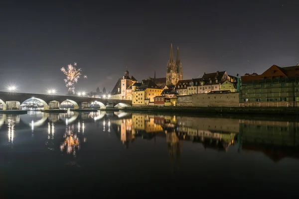 Yeni Yıl Arifesinden Kısa Bir Süre Önce Regensburg Katedral Taş — Stok fotoğraf