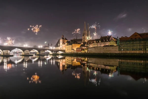 Yeni Yıl Arifesinden Kısa Bir Süre Önce Regensburg Katedral Taş — Stok fotoğraf