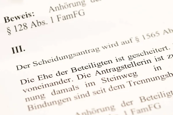 Divorce petition in German language with the sentence \
