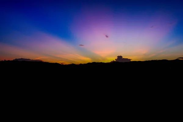 Napkelte naplemente ég, a háttérben — Stock Fotó