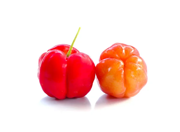 Acerola meyve adam üzerinde yakın çekim