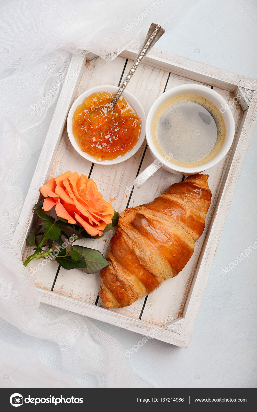 кофе с круассаном картинки