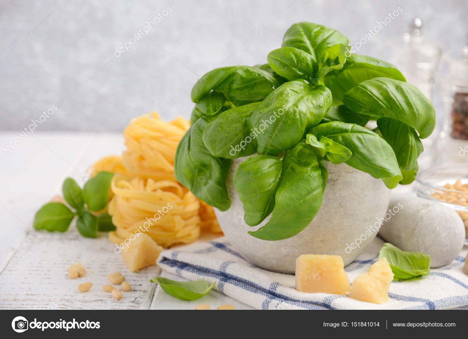 Yesil Soslu Makarna Yesil Soslu Makarna