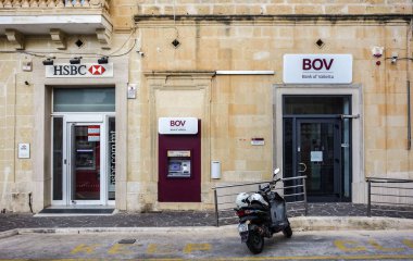 Valletta, Malta - 19 Ekim 2019 Valletta Bankası. Bov, Malta 'nın en eski finansal hizmet sağlayıcısı olan Malta' nın en büyük bankası ve finans hizmetleri şirketidir.