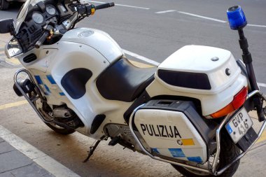 Victoria, Malta - 21 Ekim 2019: Malta Polis Teşkilatı (Pulizija) motosikleti İçişleri ve Milli Güvenlik Bakanlığı sorumluluğu altına girdi