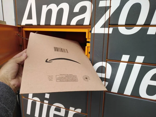 Berlin Jerman November 2019 Lokasi Amazon Locker Amazon Locker Menyediakan — Stok Foto