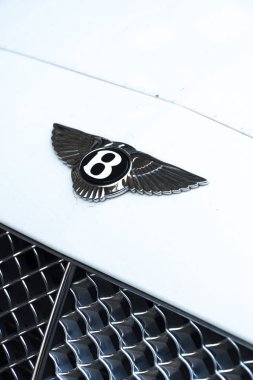 Berlin, Almanya - 19 Nisan 2019 Bentley arabası. Bentley Motors Limited, lüks otomobiller tasarlayan, geliştiren ve üreten bir İngiliz şirketidir.