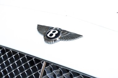 Berlin, Almanya - 19 Nisan 2019 Bentley arabası. Bentley Motors Limited, lüks otomobiller tasarlayan, geliştiren ve üreten bir İngiliz şirketidir.