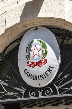 Roma, İtalya - 16 Temmuz 2019: Polis görevleri, ulusal jandarma ile görevli bir askeri kuvvet olan İtalyan jandarmasının imzası