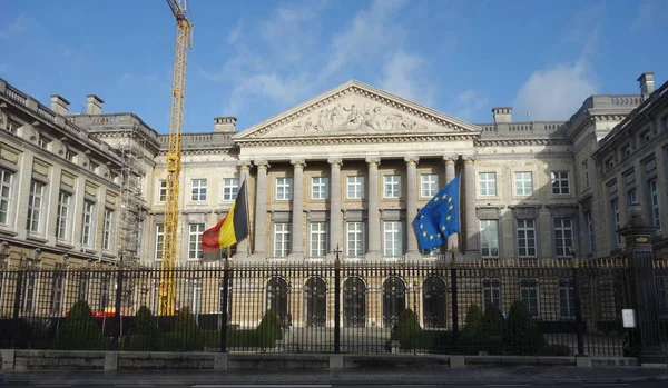 ブリュッセル ベルギー 2019年12月24日 ベルギー連邦議会議事堂の外観 — ストック写真