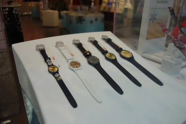Bruselas Bélgica Diciembre 2019 Los Relojes Swatch Muestran Escaparate Swatch — Foto de Stock